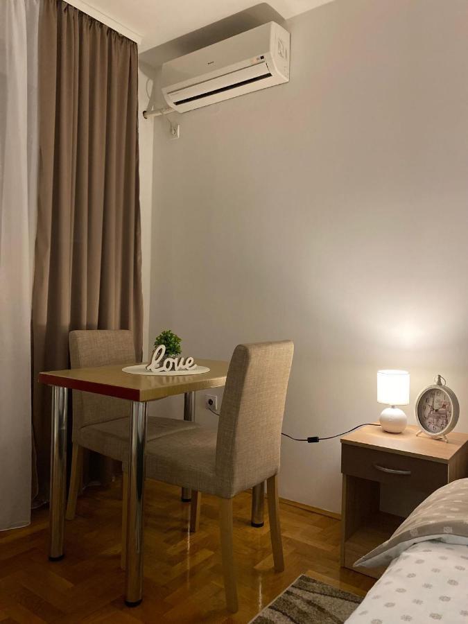 Apartman Ns Dan Centar Нови Сад Екстериор снимка